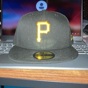 Pittsburgh Pirates fitted hat